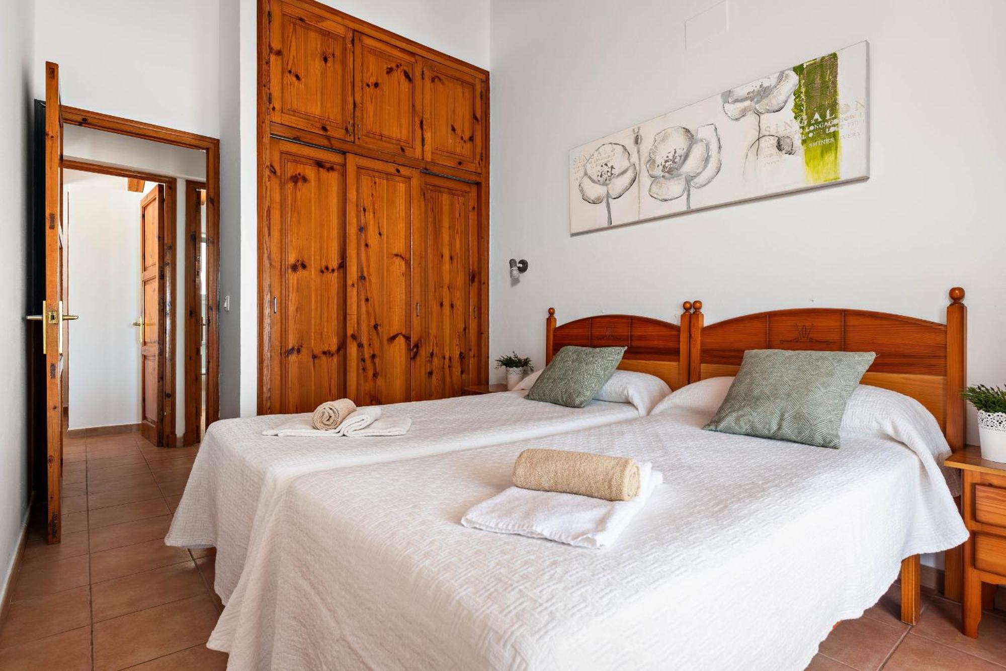 Villa Los Pinos Son Bou Bagian luar foto