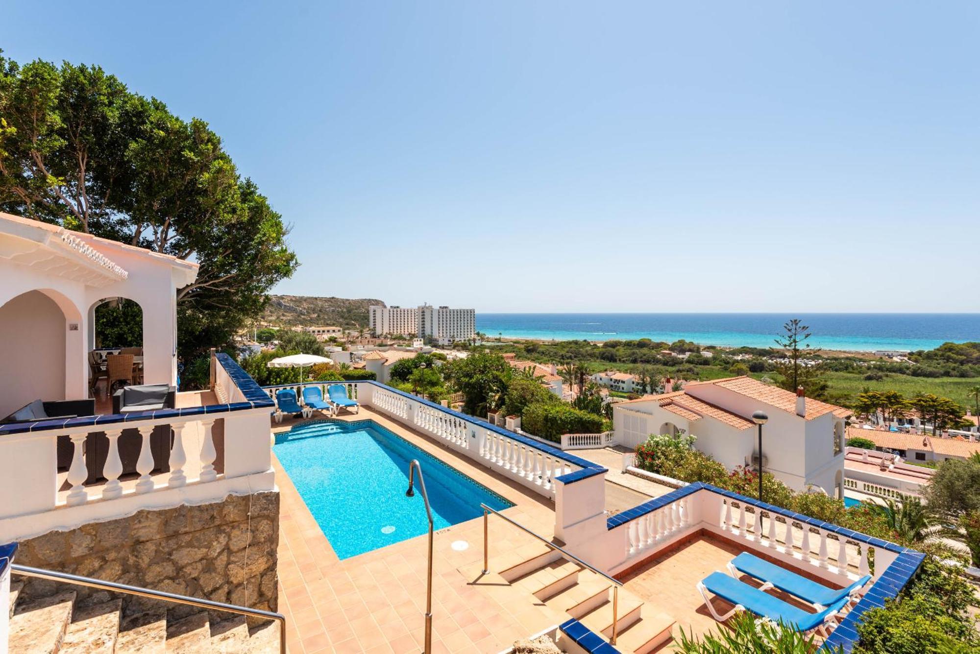 Villa Los Pinos Son Bou Bagian luar foto